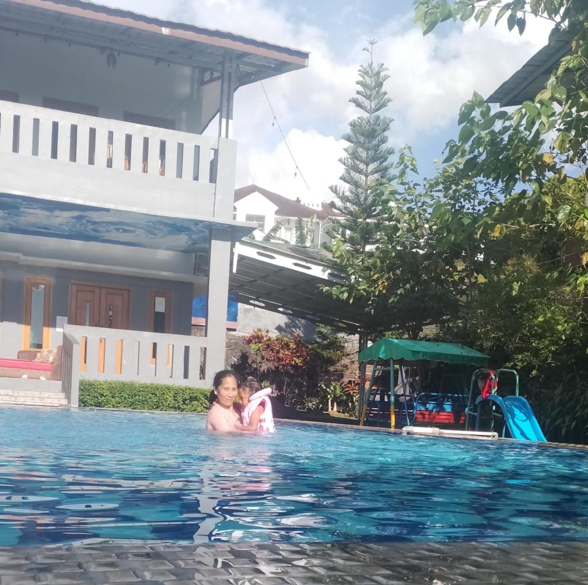 Villa Mutiara Citra Puncak Bu Eva Sampal Exterior photo