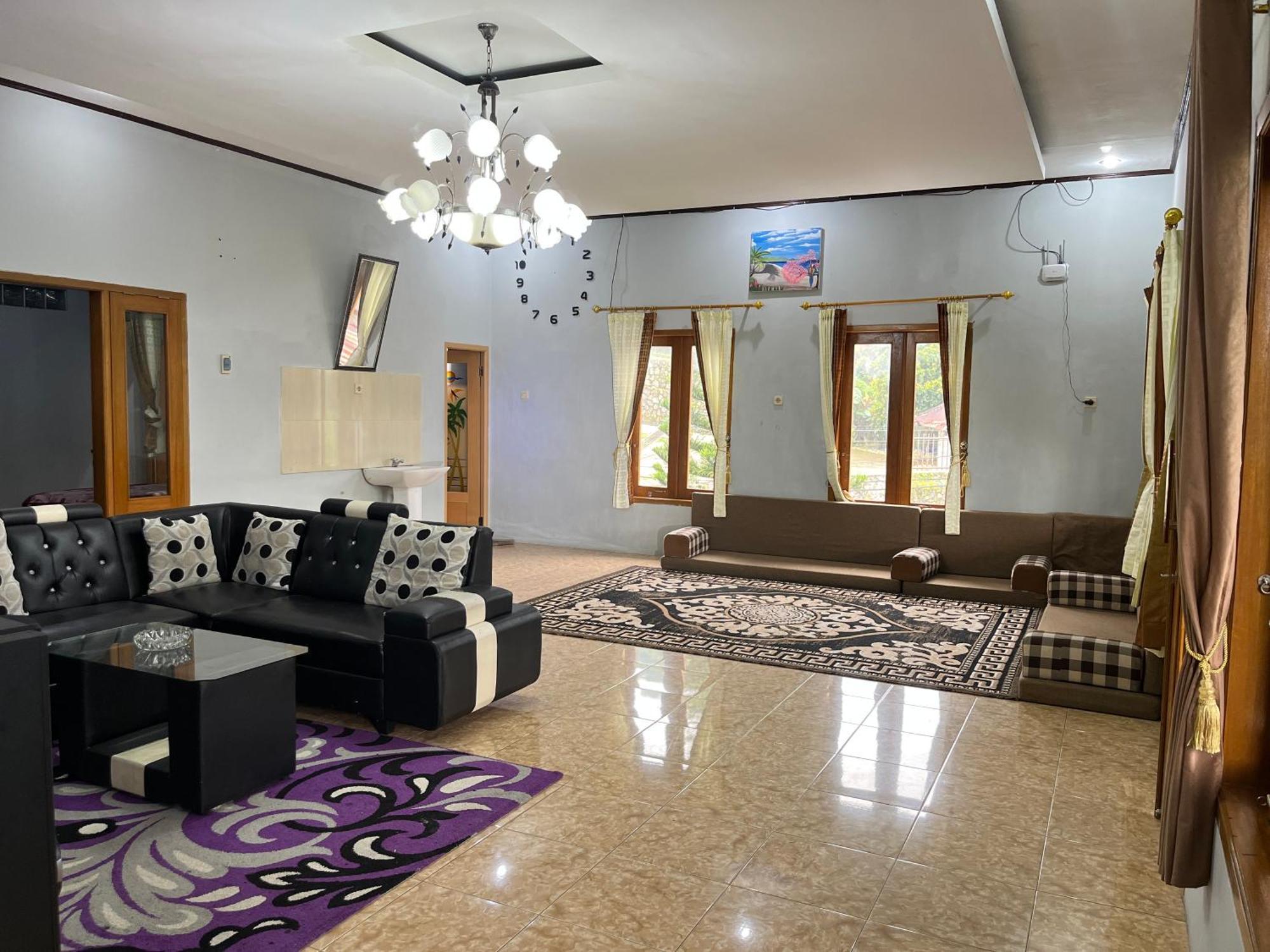 Villa Mutiara Citra Puncak Bu Eva Sampal Exterior photo