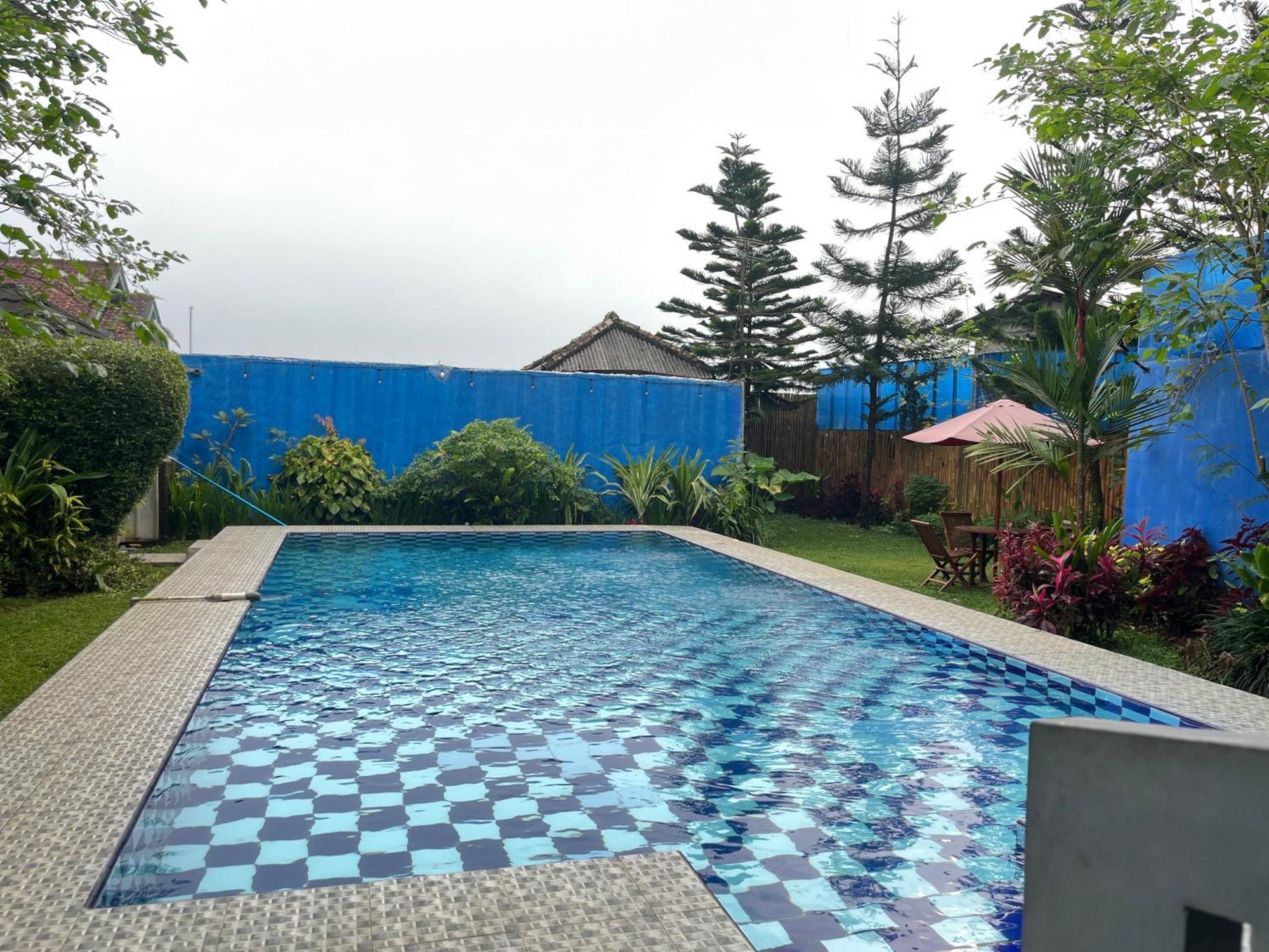 Villa Mutiara Citra Puncak Bu Eva Sampal Exterior photo